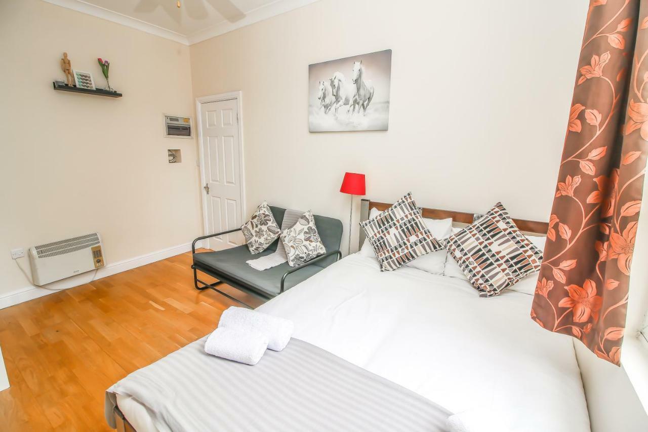 Appartamento City View Flat @ Liverpool St. Londra Esterno foto